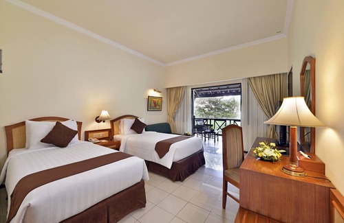 Trawas Hotel | Grand Whiz Hotel Trawas
