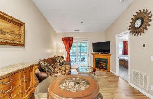 Nashville Apartment | Grand Wood Suites - 3rd Floor Back Side Penthouse Suite 306