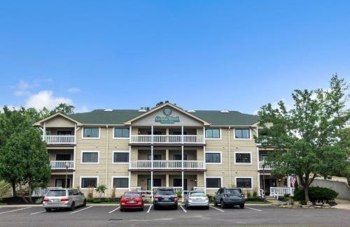 Nashville Apartment | Grand Wood Suites - 3rd Floor Back Side Penthouse Suite 306
