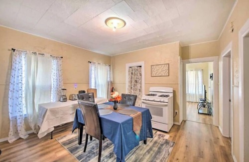 Worcester Apartment | Grand Worcester Getaway! Pets Welcome! Comfortablenn