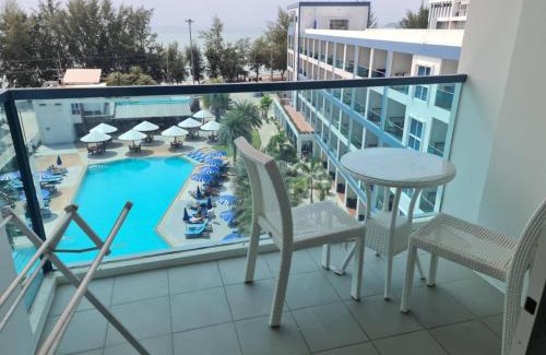 Kram Apartment | Grandblue condominium 607 with sea view