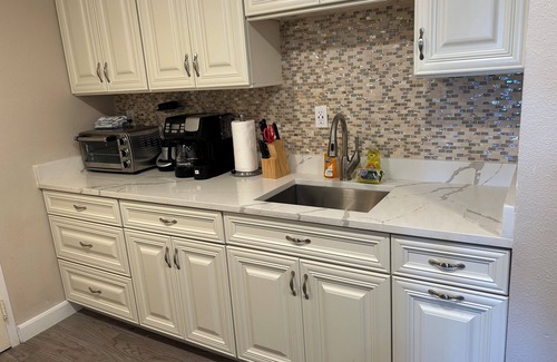 Estate Enighed Condo | Grande Bay ~ Studio Unit~ Walk to Beach~Amazing Location