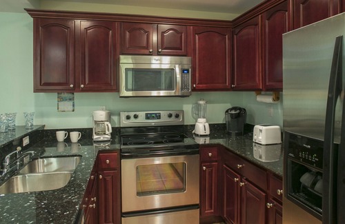 Estate Enighed Condo | Grande Bay SURFSIDE Oceanfront Great Island Views! 2 BR sleeps 4-6,