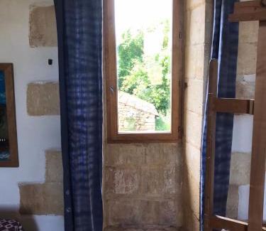 La Celle-sous-Gouzon House | Grande chambre renaissance