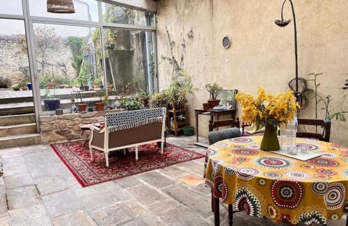 La Reole Apartment | Grande chambre chez l'artiste-peintre