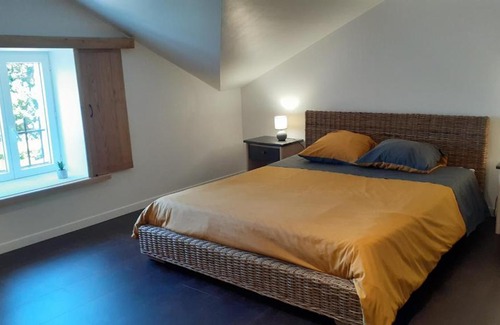 La Rochette Bed & Breakfast | Grande Chambre d'hôte Les Chats-Pîtres