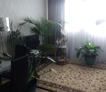 Montargis House | Grande chambre