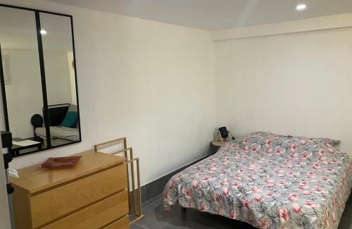 Belle-Beille House | Grande chambre, Sdb partagée