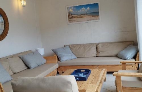 Domino House | Grande maison familiale, 9 pers., à 1800m de la plage, avec terrasses, clim, et équipements complets - FR-1-778-19