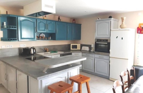 Claville-Motteville House | Grande Maison Privée à la Campagne, Clôturée. Proche de Toutes les Commodités