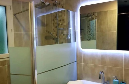 Beychac-et-Caillau House | Grande Maison Près Bordeaux, Parking Gratuit