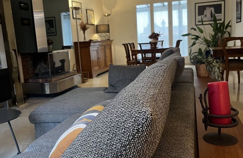 Vitry-sur-Seine House | Grande Maison à Paris ou Tout Comme