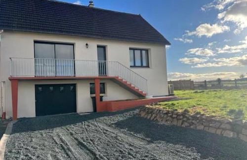 Gouville-sur-Mer House | Grande maison, 10 voyageurs, jardin et terrain de pétanque