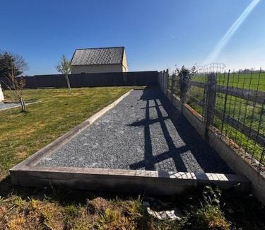 Gouville-sur-Mer House | Grande maison, 10 voyageurs, jardin et terrain de pétanque