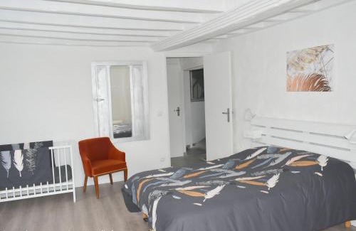 Chemire-en-Charnie House | Grande maison familiale avec jardin, terrasse et équipements de loisirs, proche forêt de la Charnie - FR-1-410-297
