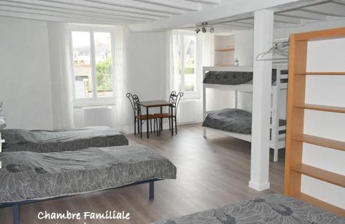 Chemire-en-Charnie House | Grande maison familiale avec jardin, terrasse et équipements de loisirs, proche forêt de la Charnie - FR-1-410-297