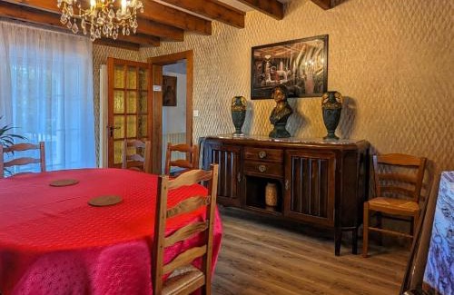 Froideterre House | Grande Maison Familiale Rénovée à Froideterre - FR-1-583-374