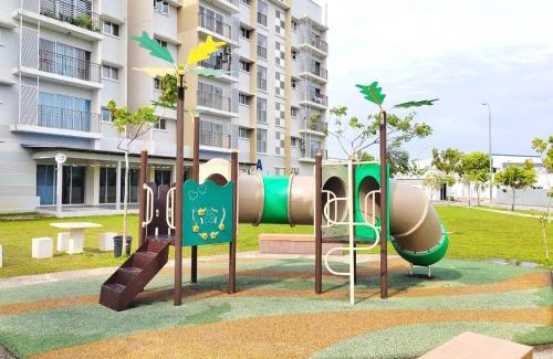Alor Gajah House | GRANDE MAISON HOMES 2 A'Famosa Golf view Near WATERPARK l UITM l HONDA l Netflix l Self Check in