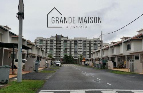 Alor Gajah House | GRANDE MAISON HOMES 2 A'Famosa Golf view Near WATERPARK l UITM l HONDA l Netflix l Self Check in
