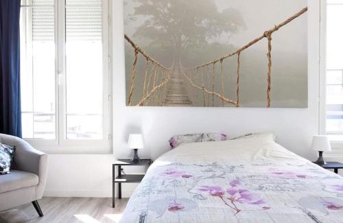Romainville Villa | Grande maison rénovée, 10 pers, métro 7 min, Paris centre 20 min, supermarché 100 m