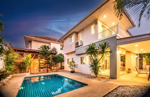 Bang Sare Villa | Grande Pool Villa BBQ&Pool party