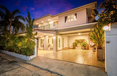 Bang Sare Villa | Grande Pool Villa BBQ&Pool party