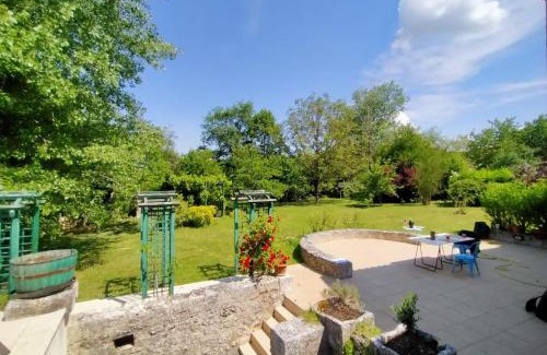 Paussac-et-Saint-Vivien Villa | Grande villa au coeur de la Dordogne