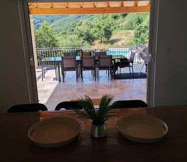 Andance Villa | Grande villa avec Piscine chauffée et privée