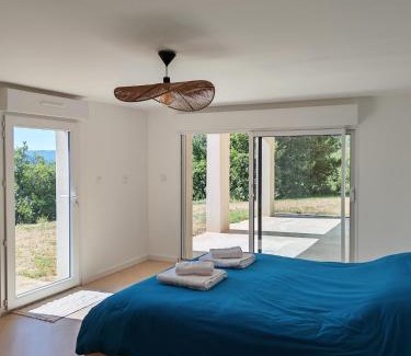 Andance Villa | Grande villa avec Piscine chauffée et privée