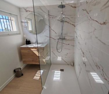 Andance Villa | Grande villa avec Piscine chauffée et privée