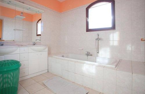 Tizzano House | GRANDE VILLA TIZZANO A 200 M DE LA PLAGE 18 PERS