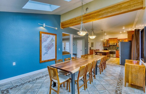 Kodiak House | Grandeur Gathering Luxurious retreat with hot tub