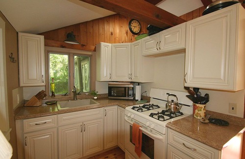 Brewster House | Grandfather's Lane charmer