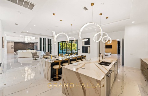 Reunion Villa | Grandhalla - the Pinnacle of Luxury in Orlando