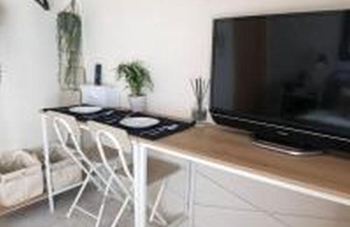 Naniwa Apartment | Grandi Ebisuhonmachi 704 グランディ戎本町 704