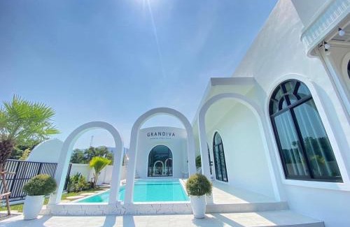Khanom Villa | Grandiva Khanom Pool Villa แกรนดิวา ขนอม พูลวิลล่า