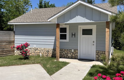 Grove Cottage | GrandLake*Kayak*Forest View*Firepit*King*Lakefront