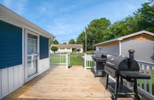 Chincoteague House | Grandma's House - Close to town, game area & pet friendly!