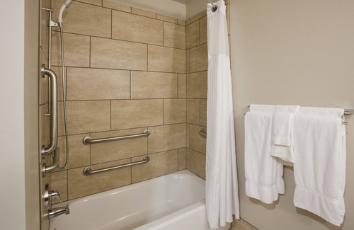 Valley City Hotel | GrandStay Hotel and Suites