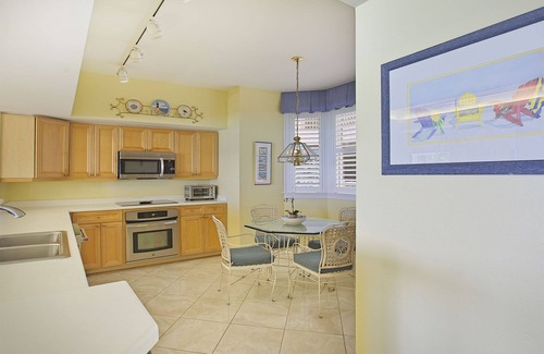Miramar Beach Condo | Grandview 101 - Miramar Beach, Gulf Front, Community Pool, Free Beach Service!