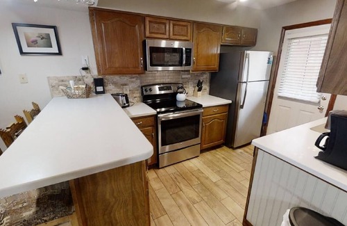 Taos Ski Valley House | Grandview 4 - In Town - Beautifully Furnished - Free WiFi - Cable - Washer/Dryer
