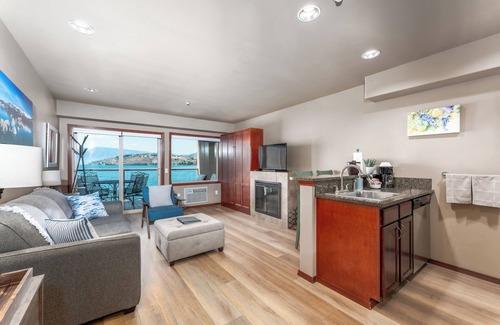 Chelan Condo | Grandview 524 Waterfront condo on Lake Chelan