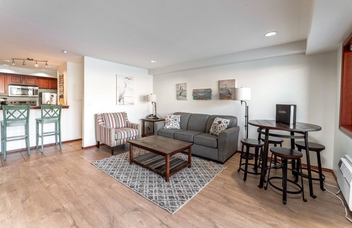 Chelan Condo | Grandview 636 Waterfront condo on Lake Chelan
