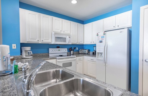 Long Beach Condo | Grandview East 3BR 2BA Beautifully decorated condo!