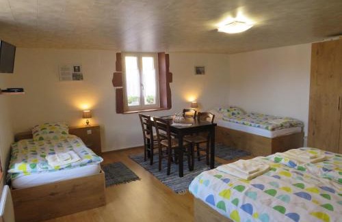 Anjeux Bed & Breakfast | Grange d'Anjeux Bed & Breakfast
