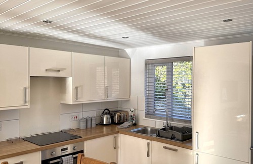 South Cerney Ski Chalet | Grange Lodge · Cotswolds Lakeside - Spring Lake