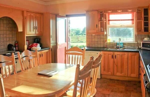Scramoge Cottage | Grange Lodge, STROKESTOWN, COUNTY ROSCOMMON
