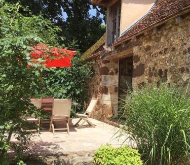 Rouffignac-Saint-Cernin-de-Reilhac House | Grange périgourdine restaurée au calme