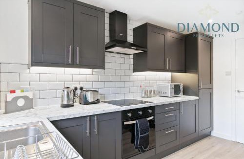 Grangemouth Apartment | Grangemouth, 3 Bed House, Free Parking, Business or Leisure