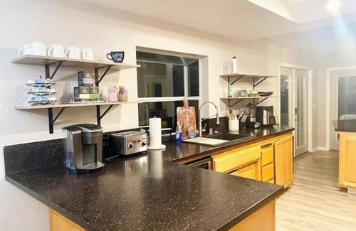 Granite Bay House | Granite Bay Luxury Getaway with Huge Game Room
